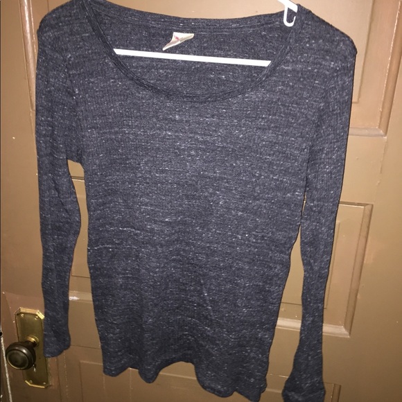 Grey long sleeve - Picture 1 of 3